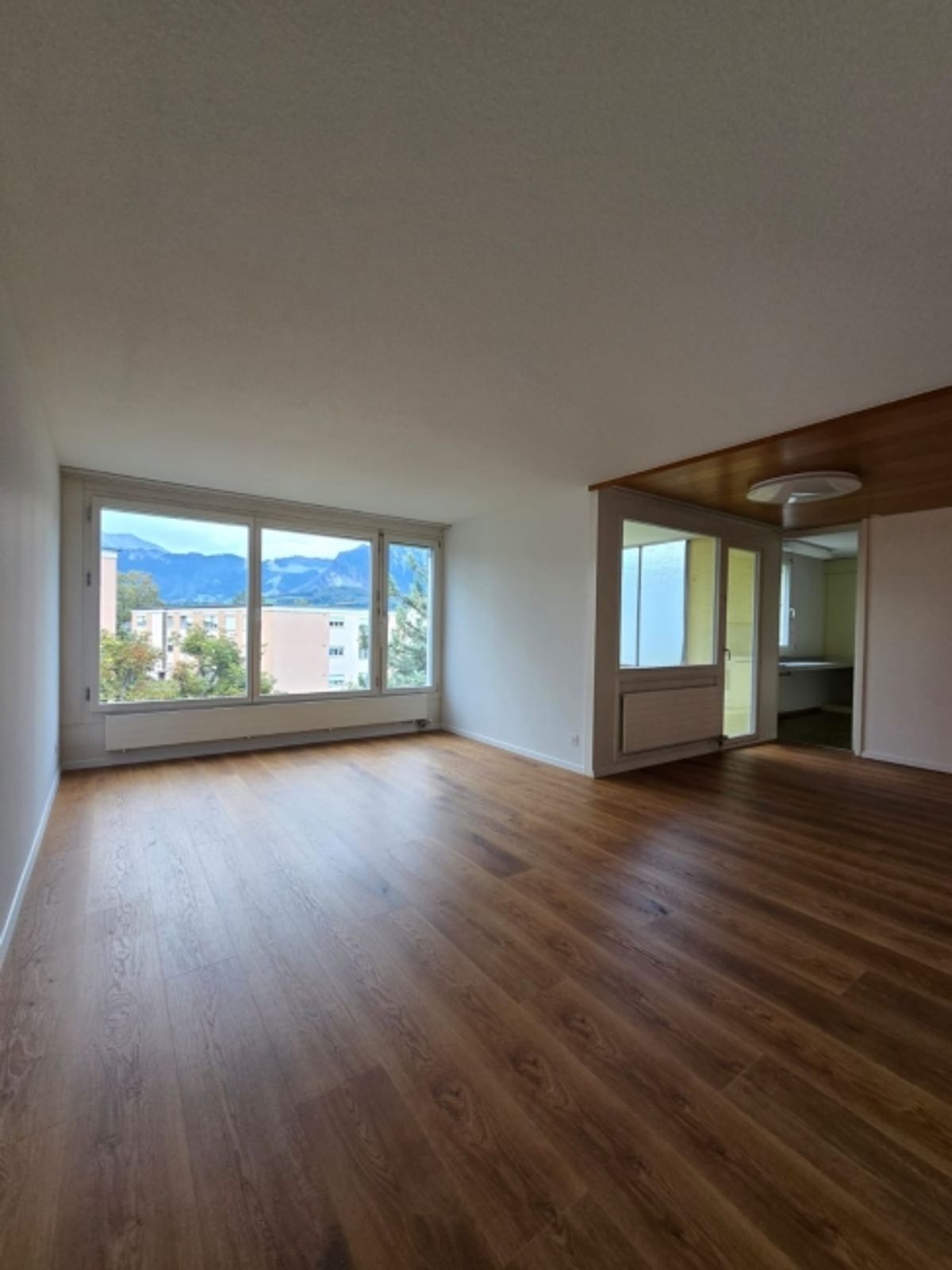 Grosszügige 4.5-Zimmer-Wohnung mit Balkon und Bergblick in Thun - 10