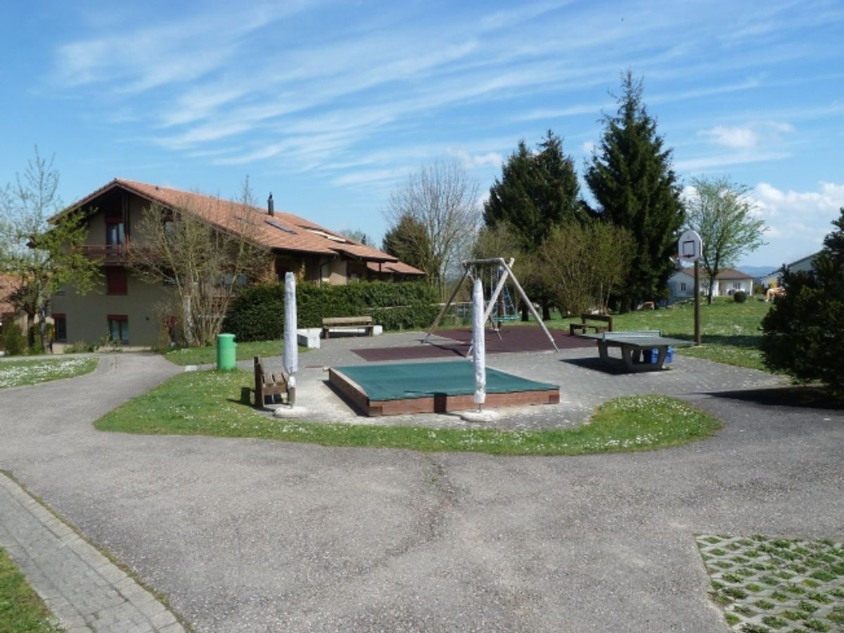 Schöne 4½-Zimmer-Wohnung an ruhiger und grüner Wohnlage - 1