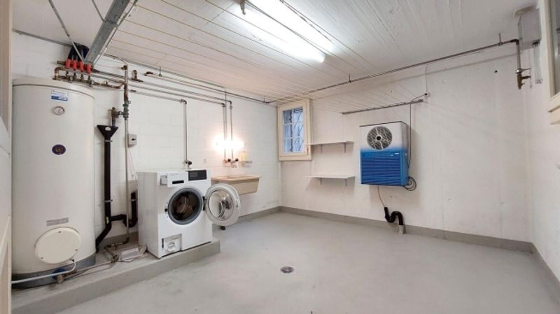 Herrschaftliche und grosszügige 2.5-ZW à 87 m² - 12