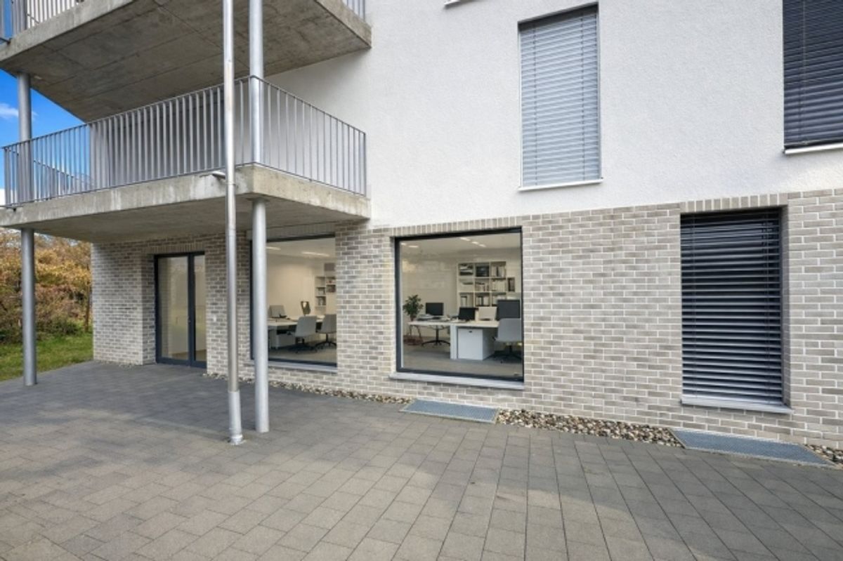 ATTRAKTIVE BÜRO/PRAXISFLÄCHE - 2x NETTOMIETZINS GESCHENKT - 0