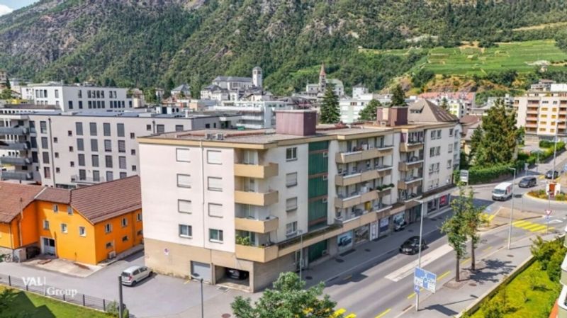 Sonnige 3.5-Zimmer-Wohnung im Zentrum von Visp - 1