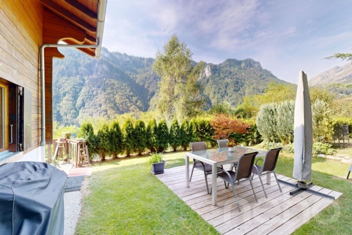 Exklusiv 3-Zimmer-Chalet mit herrlicher Aussicht - 1