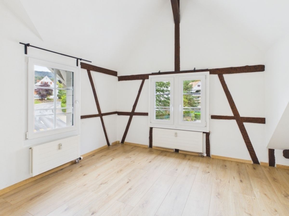 Charmante Maisonettewohnung mit neuer Küche, eigener Waschmaschine und viel Platz - 0