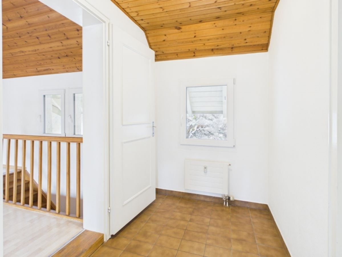 Charmante Maisonettewohnung mit neuer Küche, eigener Waschmaschine und viel Platz - 3