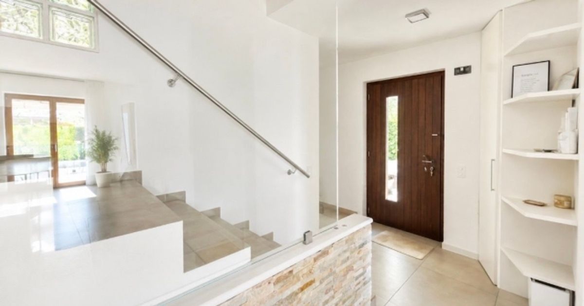 Villa mit privatem Garten und angenehmer offener Aussicht - 5