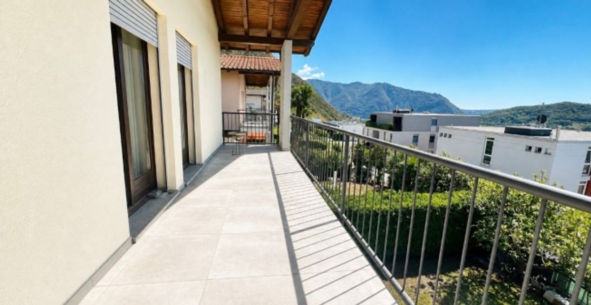 Villa mit privatem Garten und angenehmer offener Aussicht - 8