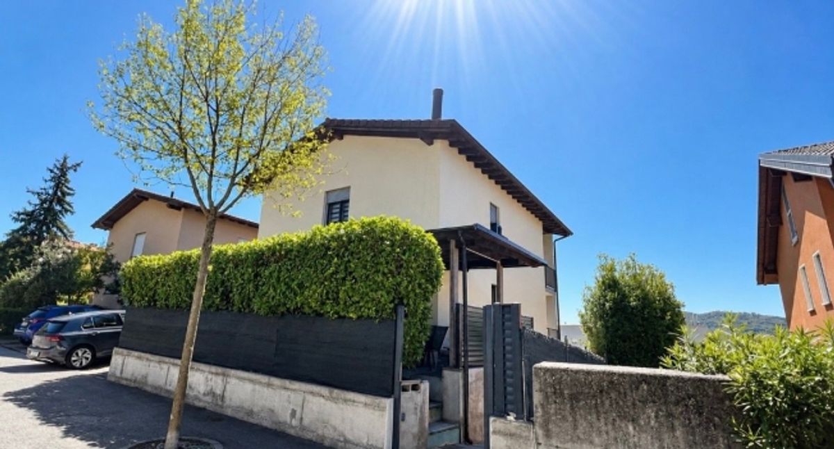 Villa mit privatem Garten und angenehmer offener Aussicht - 12
