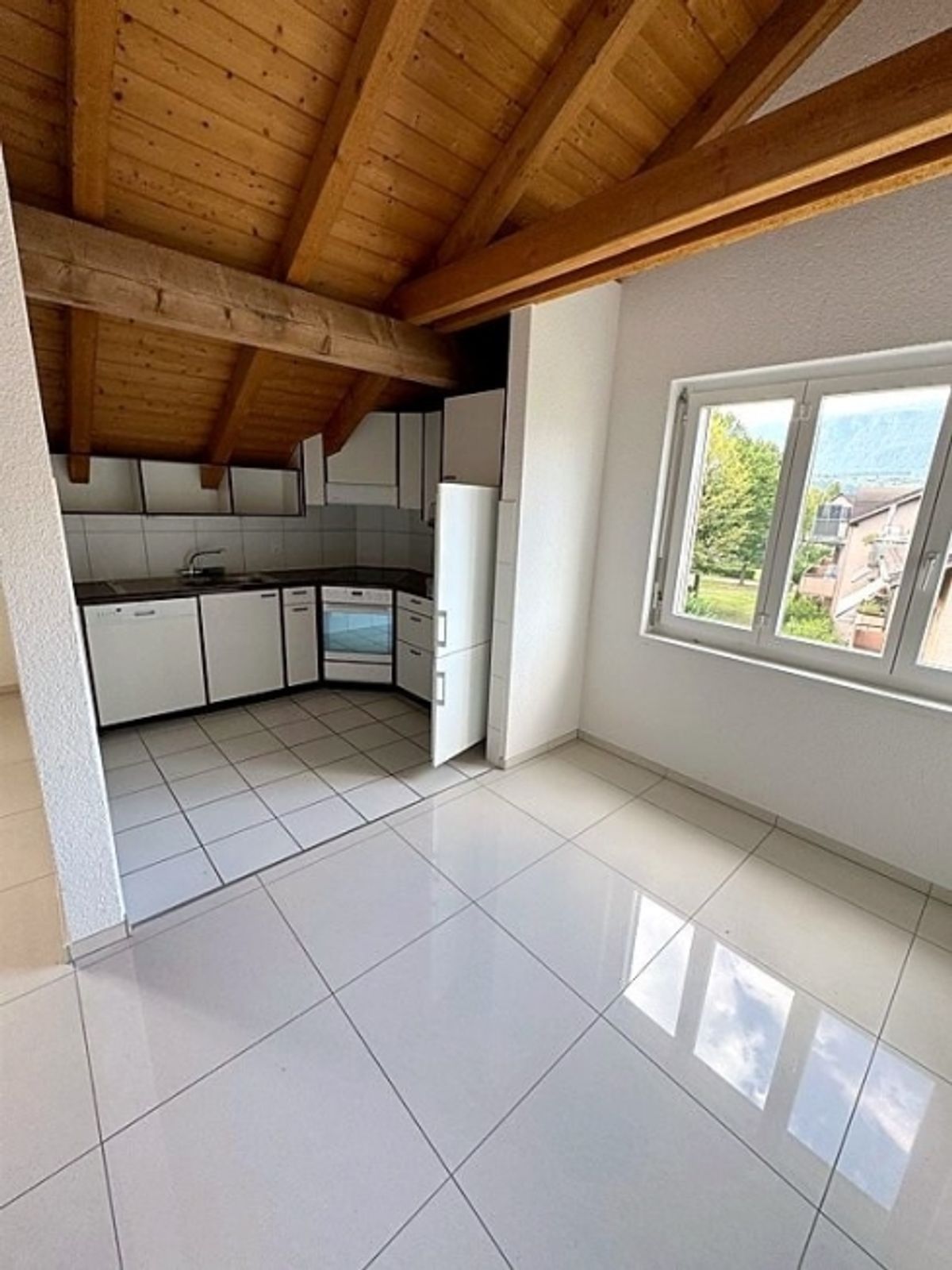 Stilvolle Dachwohnung mit Charme - 2