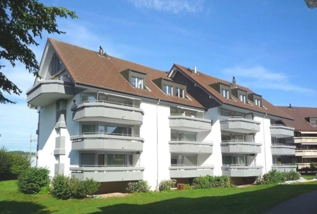 4.5-ZW à 94 m² im 2. OG mit ruhigem Balkon - 0