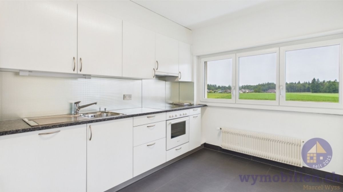 Praktische, helle 4.5-Zimmerwohnung Kernenried - 3