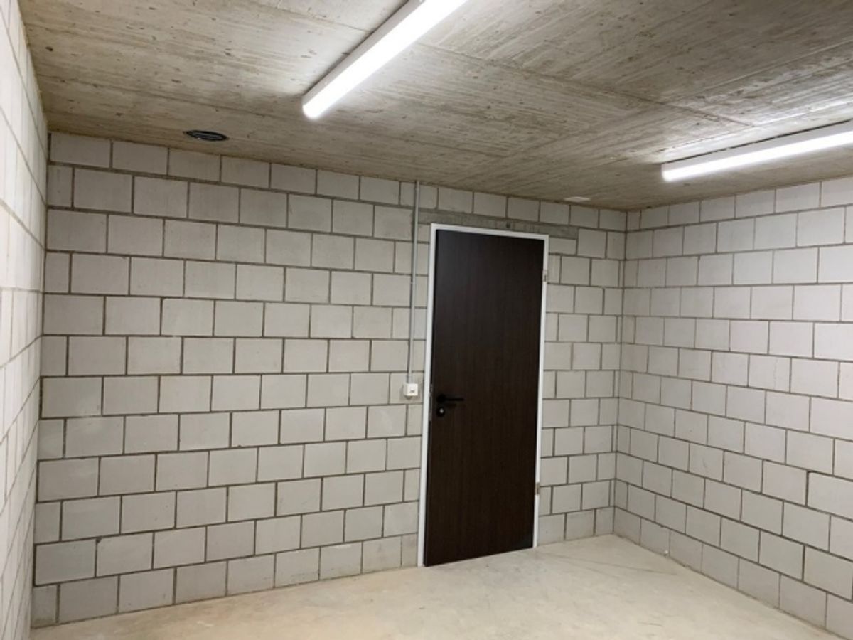 VIELSEITIGER RAUM FÜR HOBBY UND LAGER IN HERZOGENBUCHSEE - 1