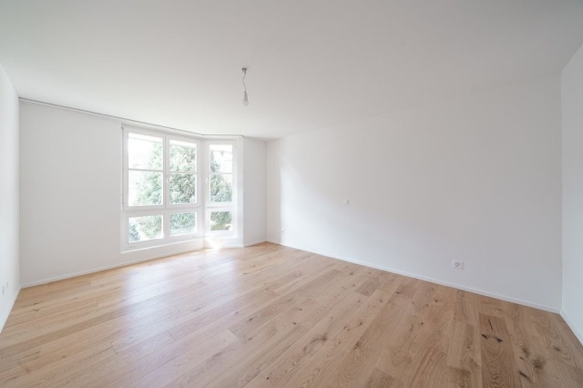GROSSZÜGIGE HELLE WOHNUNG- FRISCH SANIERT - 6