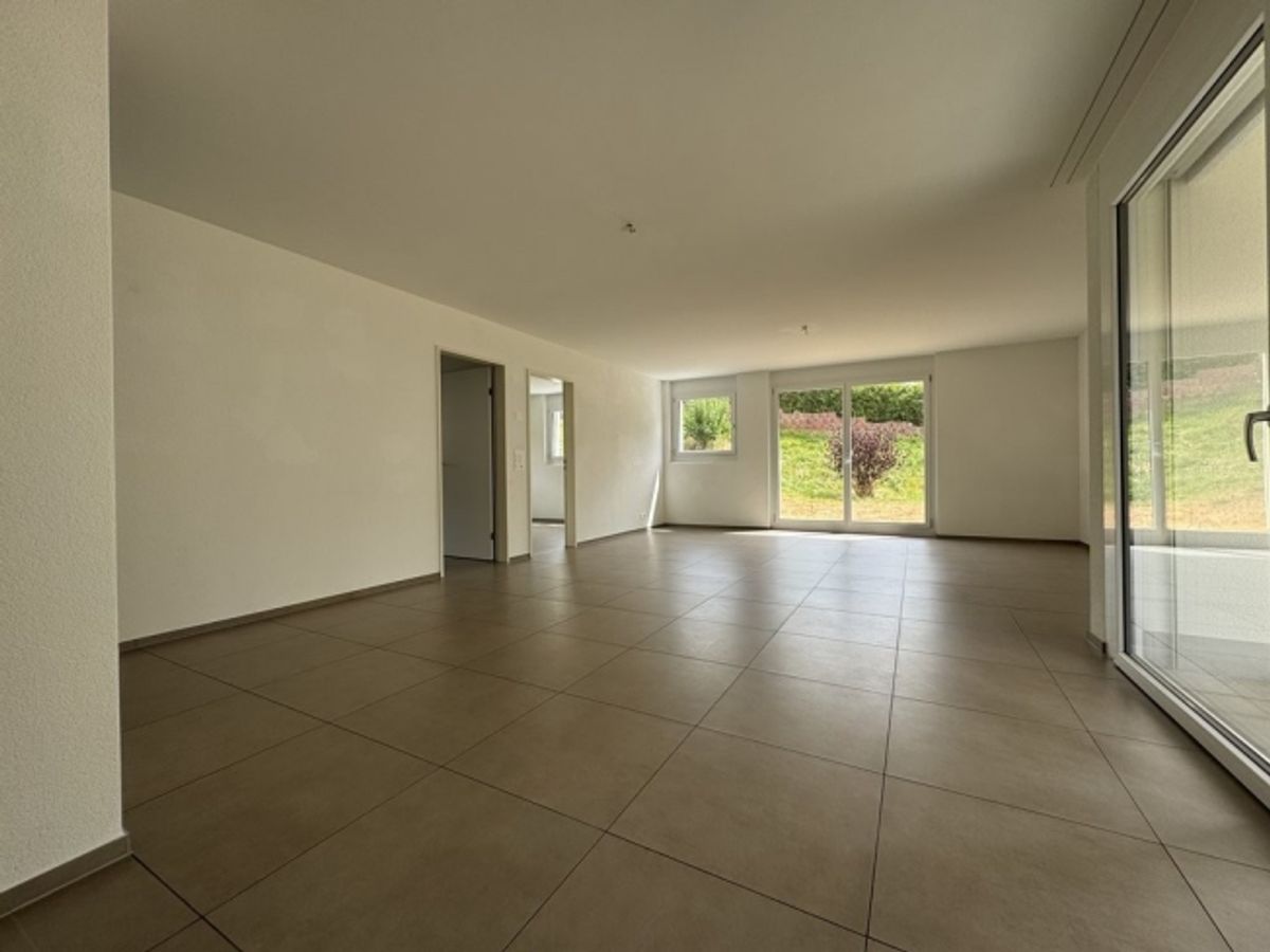 CHARMANTE ERDGESCHOSS-WOHNUNG IN WALDENBURG - 1