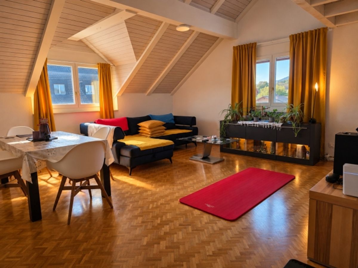 Wohnen mit Charme, zentral gelegen mit Galerie und viel Platz - 0