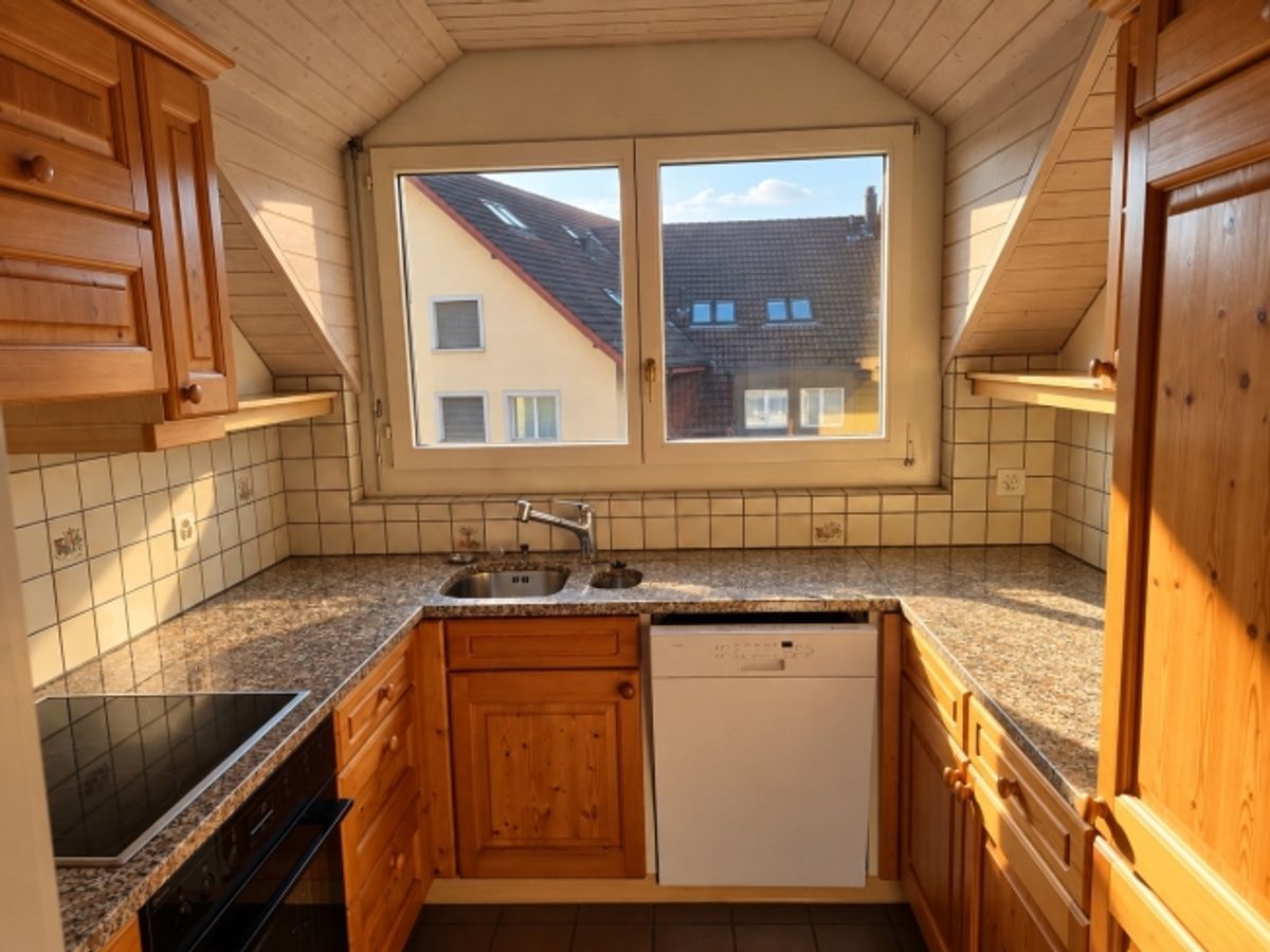 Wohnen mit Charme, zentral gelegen mit Galerie und viel Platz - 1