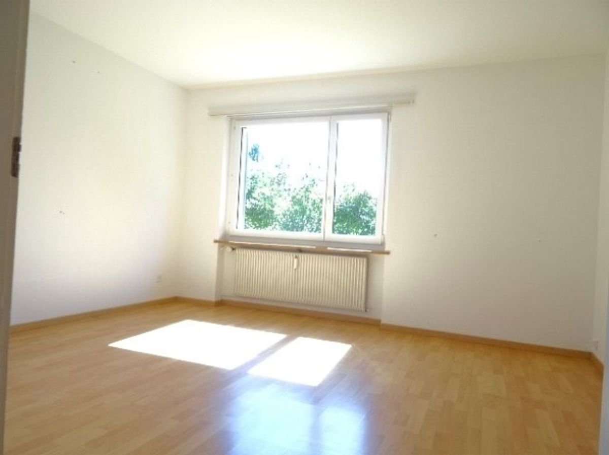 Ruhige und sonnige 3-ZW à 83 m² im EG - 5