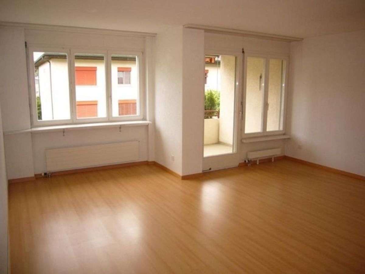 Idyllisch gelegene 3½-Zimmer-Wohnung mit Gartensitzplatz - 1