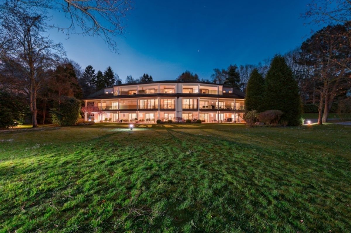 Außergewöhnliche Wohnung in grüner Lage am Rand des Golf de Lausanne - 0