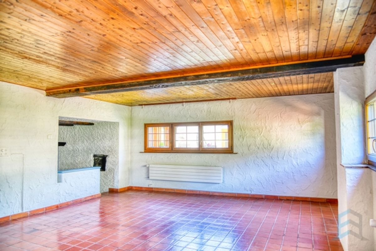 EXKLUSIV Charaktervolles Dorfhaus mit großem Potenzial - 2