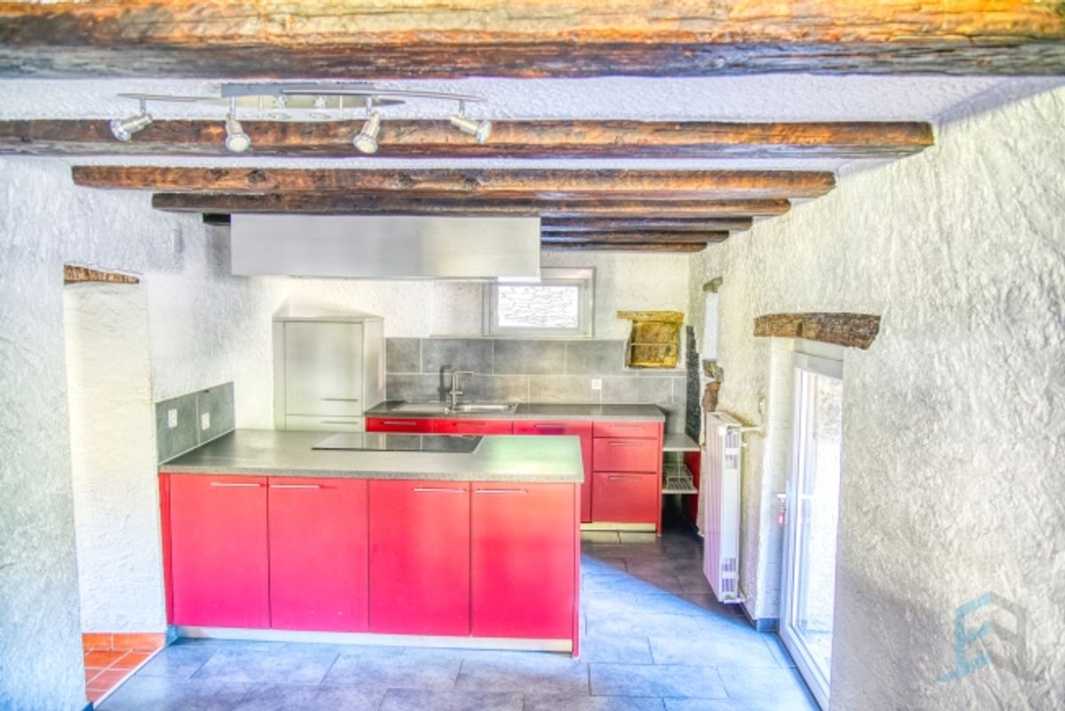 EXKLUSIV Charaktervolles Dorfhaus mit großem Potenzial - 3
