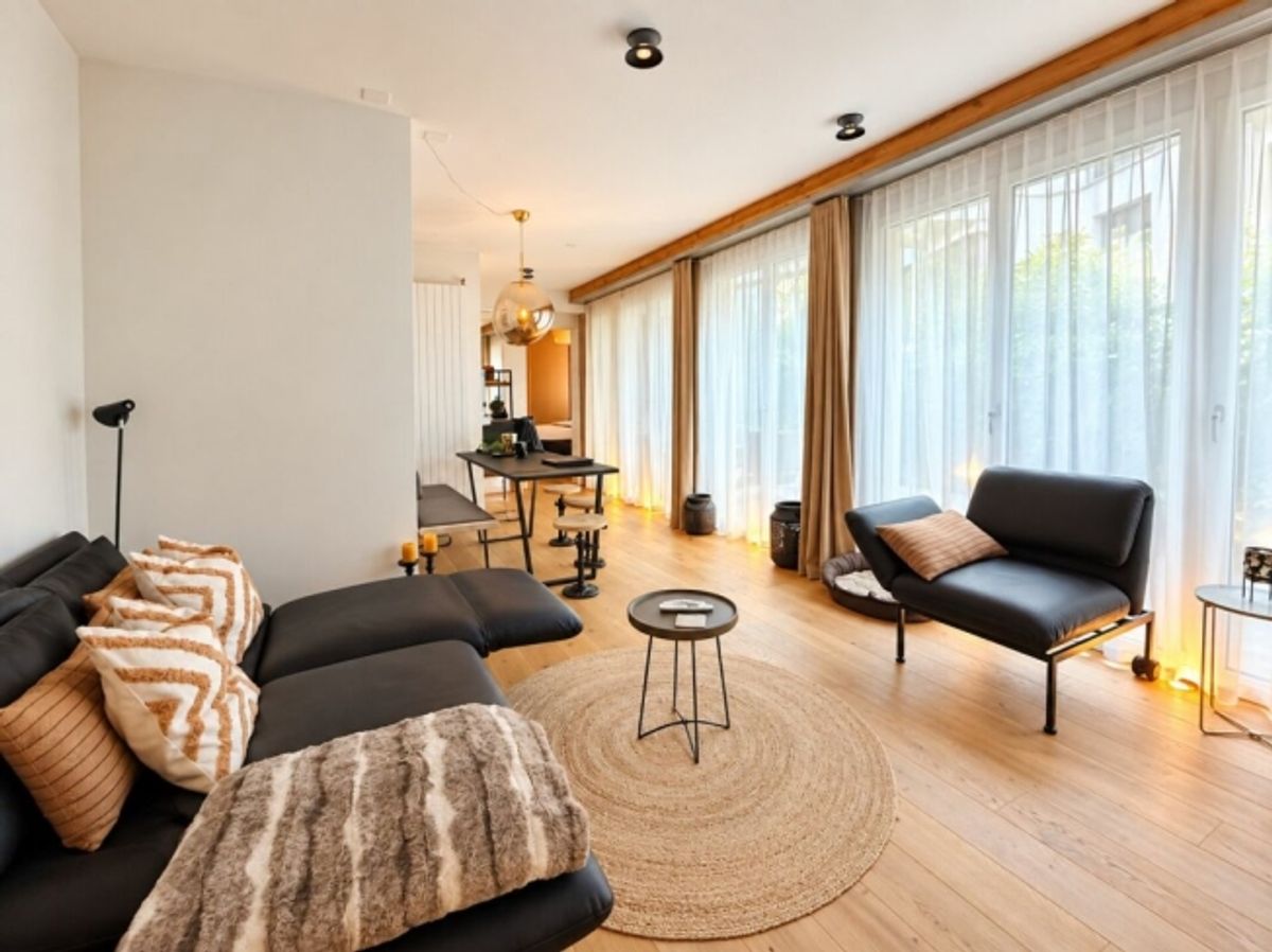 Hochwertige möblierte 2.5-Zimmer-Gartenwohnung an der Beckenhofstrasse in Zürich - 1