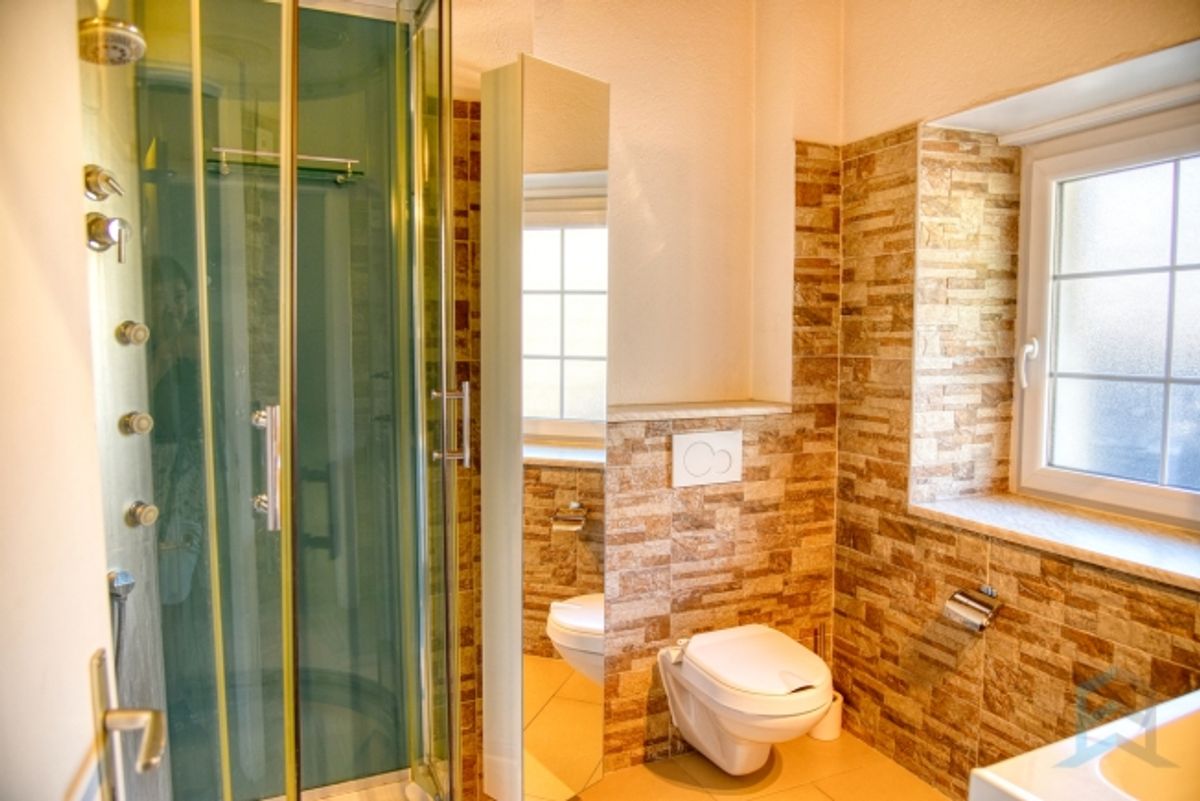 EXKLUSIV Charaktervolles Dorfhaus mit großem Potenzial - 7