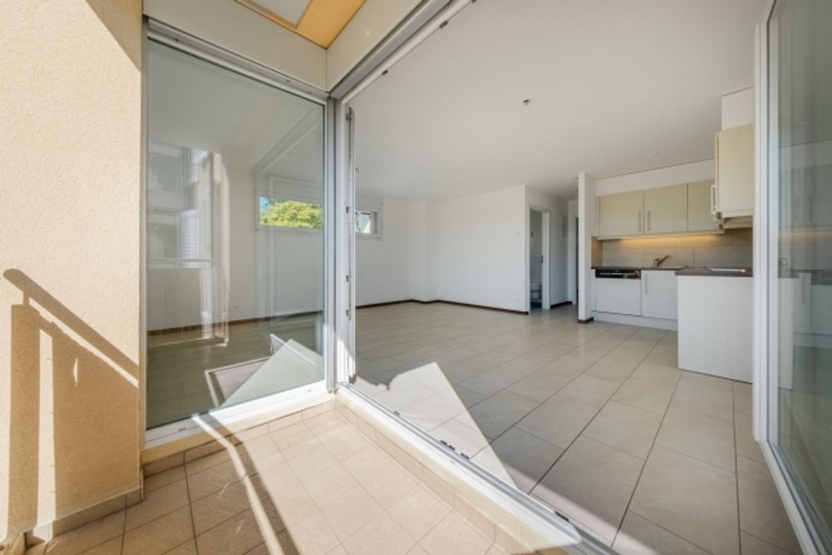 Helle 2,5-Zimmer-Wohnung mit Balkon und Innenparkplatz - 8