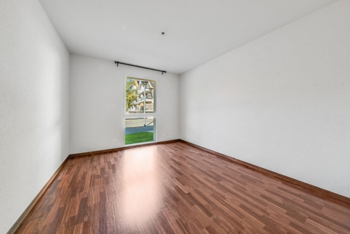 Helle 2,5-Zimmer-Wohnung mit Balkon und Innenparkplatz - 5