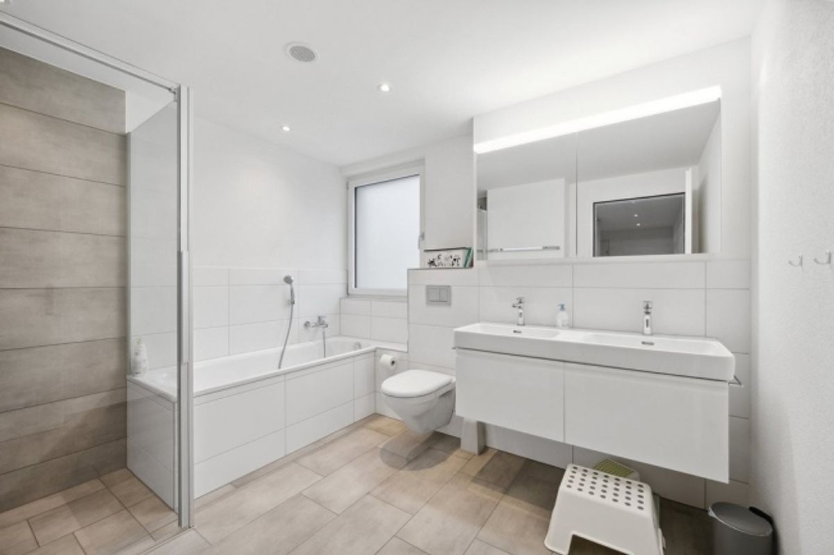 MODERNE 4.5 ZIMMER-WOHNUNG IN STÜSSLINGEN - 4