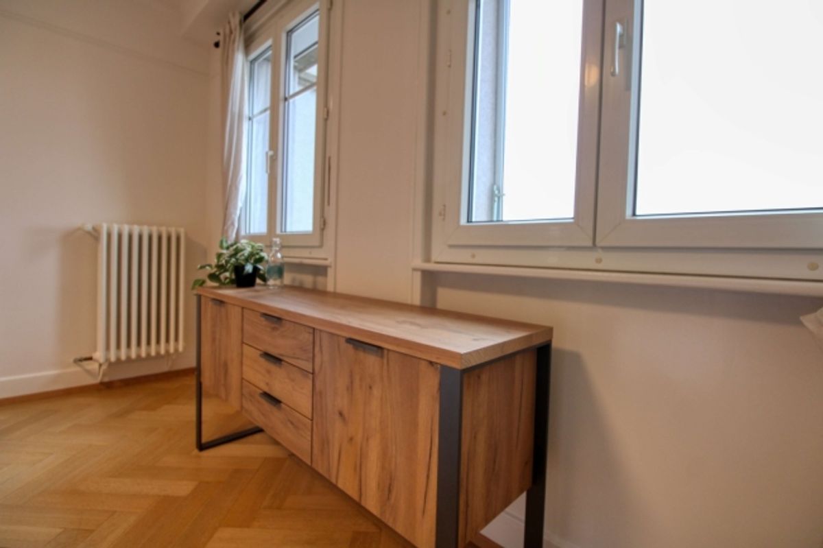 A Modern Coliving Apartment at Avenue de France in Lausanne - 1