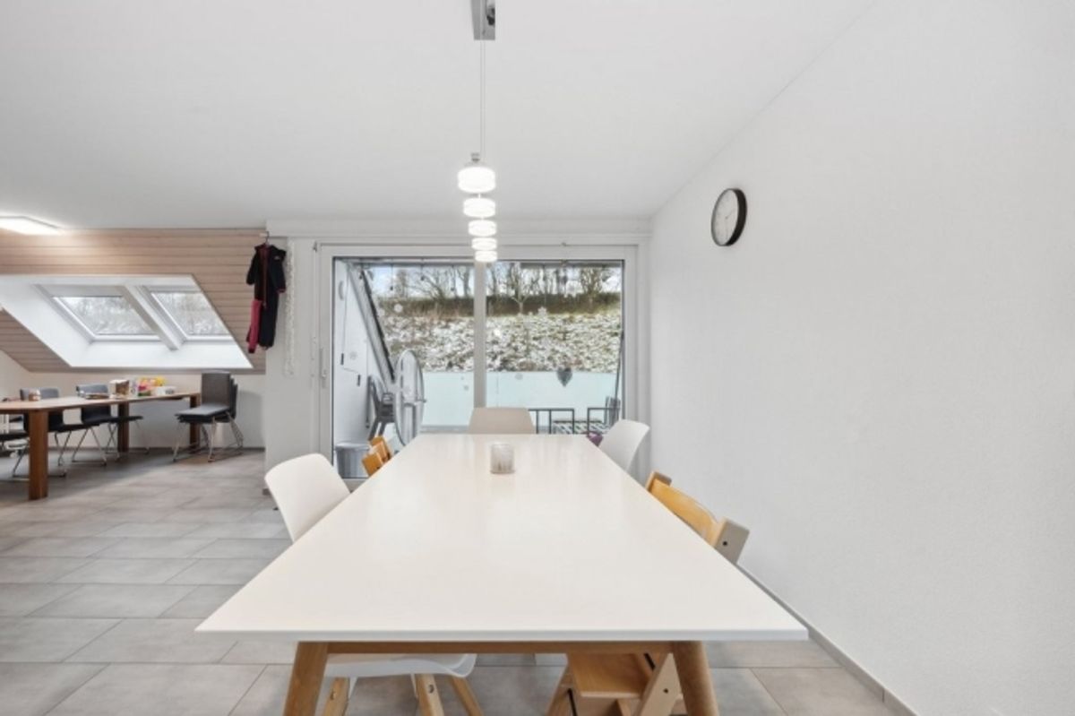 MODERNE 4.5 ZIMMER-WOHNUNG IN STÜSSLINGEN - 7