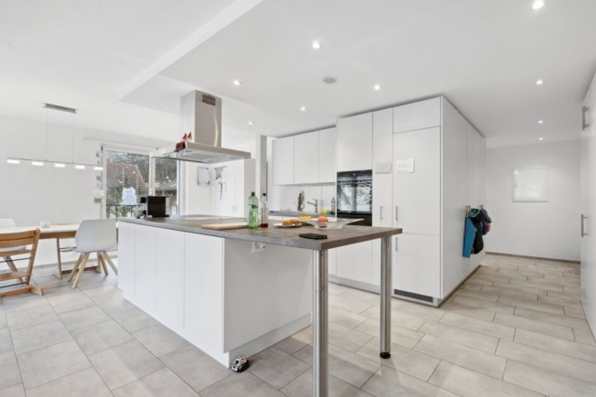 MODERNE 4.5 ZIMMER-WOHNUNG IN STÜSSLINGEN - 9