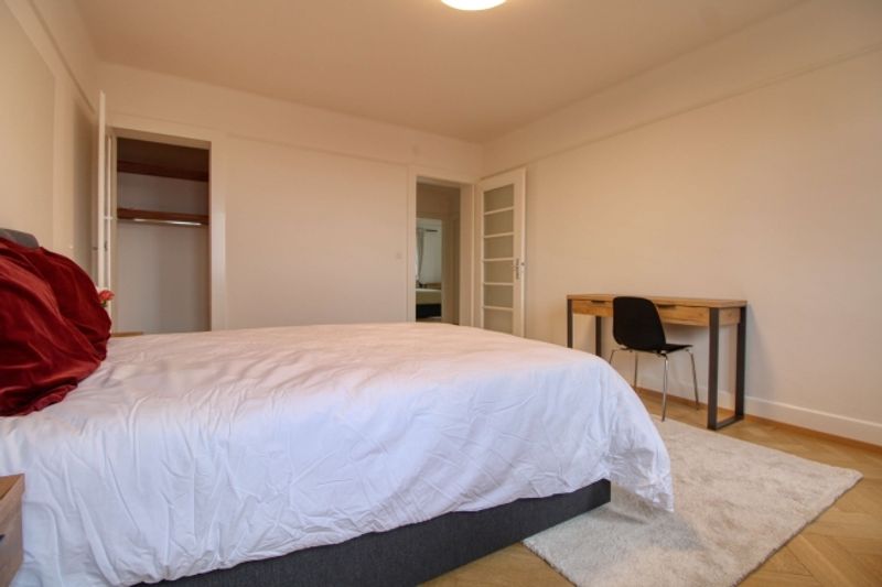 A Modern Coliving Apartment at Avenue de France in Lausanne - 5