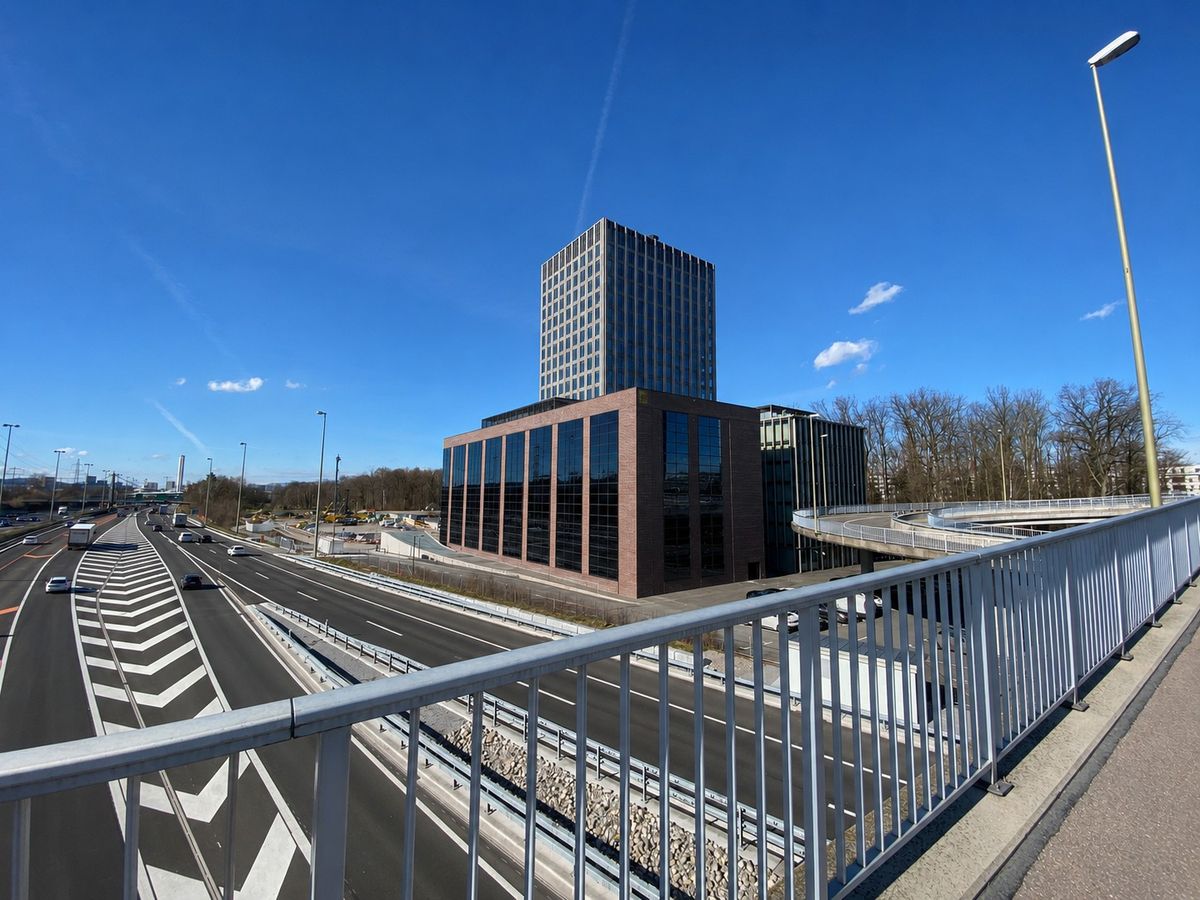 R4 - Direkt an der Autobahn - 7