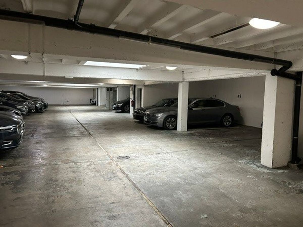 Place de parc à louer en souterrain - 0