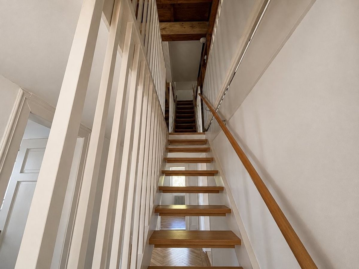 Einzigartige 5.5-Zimmer-Wohnung mit Dachterrasse & grossem Estrich - 8