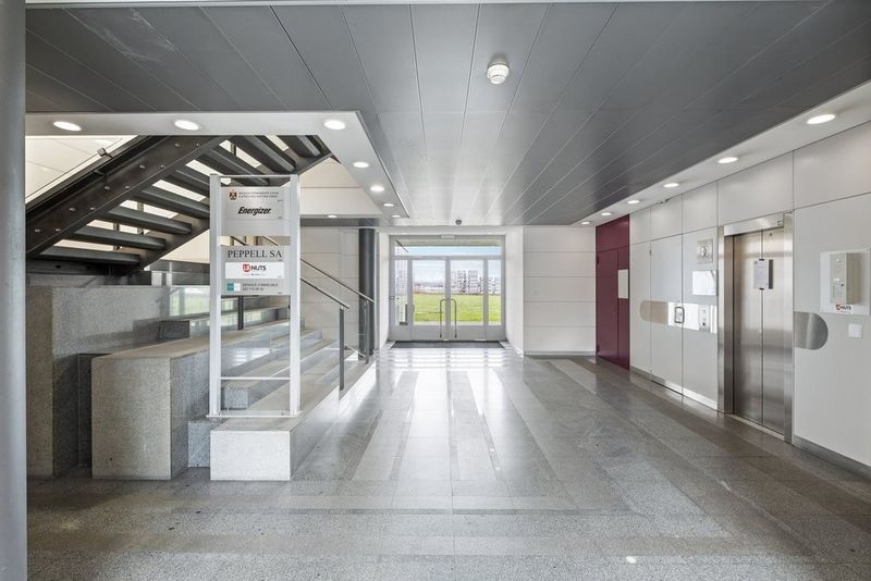 Bureaux à louer - env. 164 m2 à proximité de l'aéroport - 2