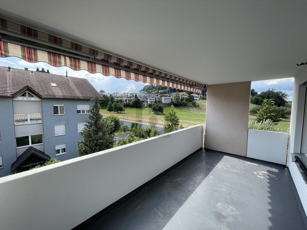 FAMILIENFREUNDLICH MIT GROSSEM BALKON - 0