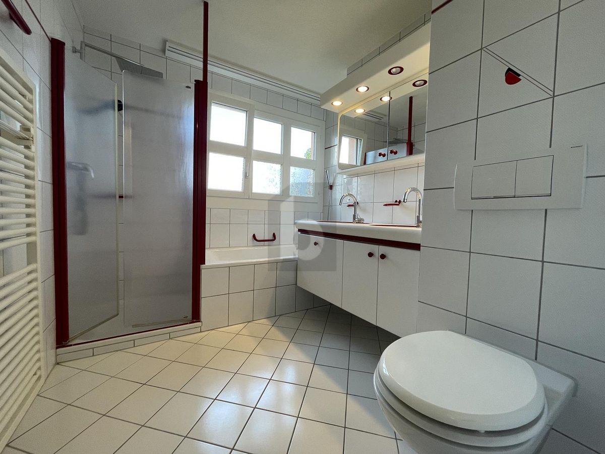 FAMILIENFREUNDLICH MIT GROSSEM BALKON - 2