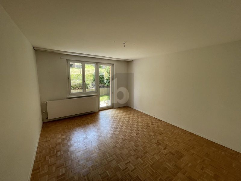 PRAKTISCH, MIT BLICK INS GRÜNE - 4