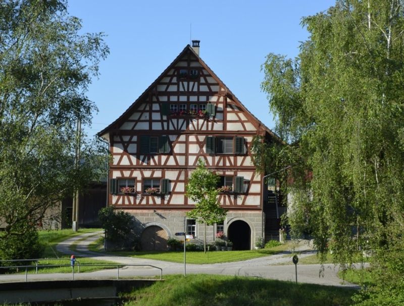 HISTORISCHER CHARME TRIFFT MODERNES WOHNEN - 1