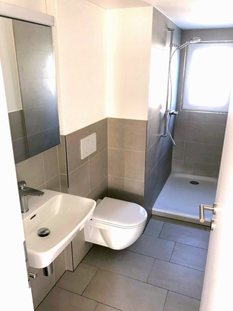 Grosszügige, moderne Wohnung - 3