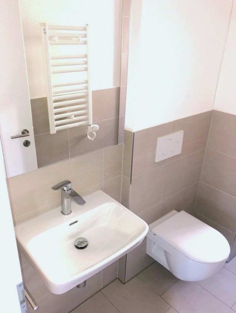 Grosszügige, moderne Wohnung - 4