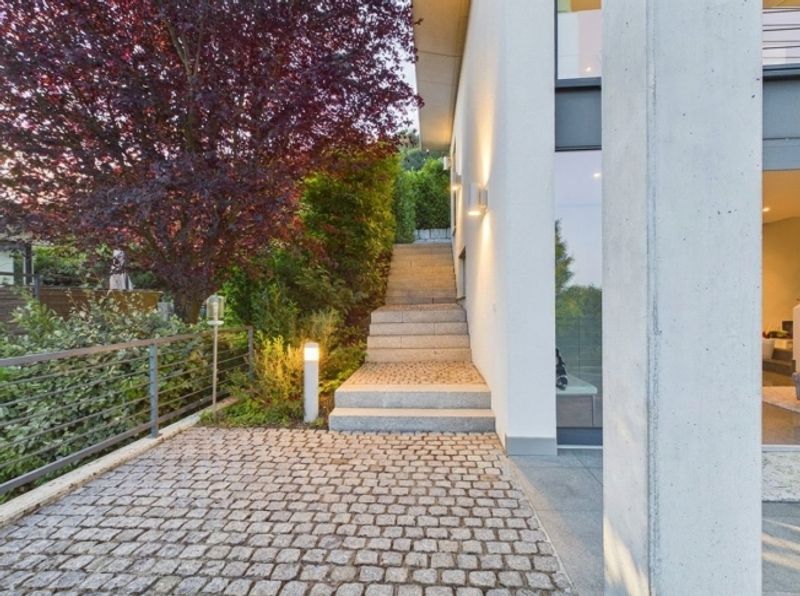 Exklusive Villa mit Hallenbad, Sauna und Garten auf dem exklusiven Wartenberg in Muttenz - 11