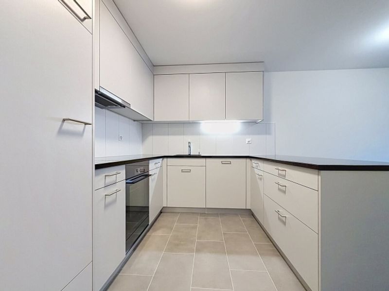 CHARMANTE 21/2-Zimmer-Wohnung komplett renoviert! - 3