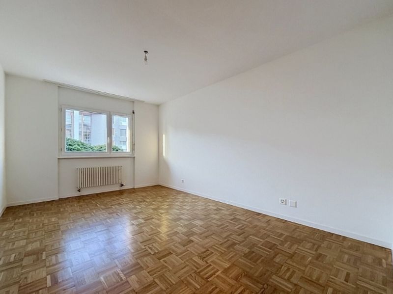 CHARMANTE 21/2-Zimmer-Wohnung komplett renoviert! - 4