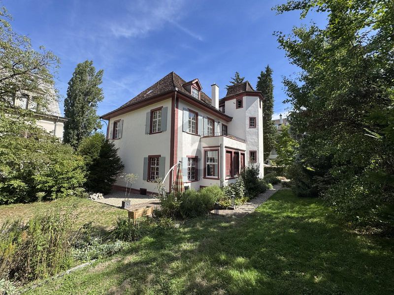 HISTORISCHER CHARME, MEISTERHAFT NEU GEDACHT - 1