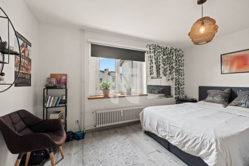 Grosszügig und lichtdurchflutet 4.5-Zimmer-Wohnung mit Sauna, Balkon und Tiefgaragenplatz - 9