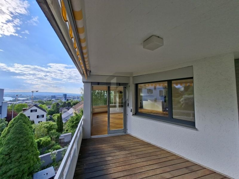 STILVOLL WOHNEN MIT EXKLUSIVEM BLICK - 1