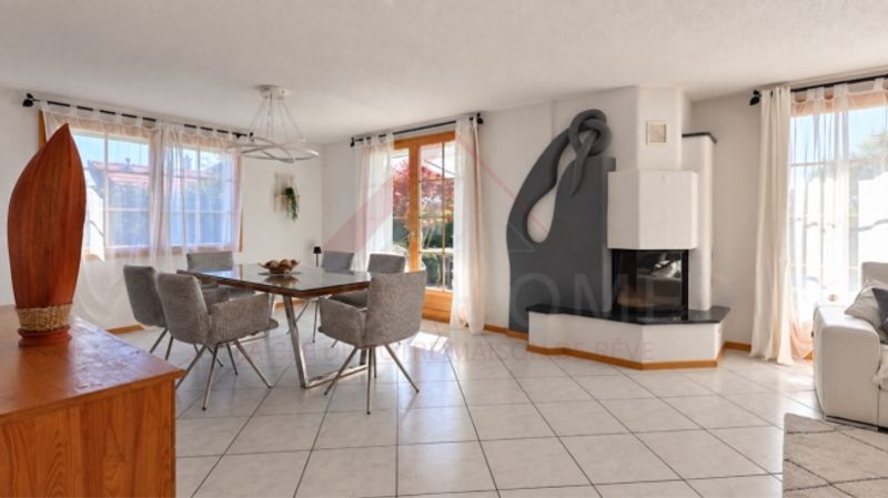 Maison individuelle 5.5 pièces rénovée avec piscine, photovoltaïque et 4 places de parc - 7